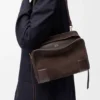 Amazona 180 Tasche in mittlerer Grösse aus Wildleder Amazona 180 Tasche in mittlerer Grösse aus Wildleder