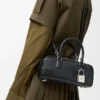 Amazona 23 Cropped-Tasche aus glänzendem Kalbsleder Amazona 23 Cropped-Tasche aus glänzendem Kalbsleder