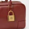 Amazona 31 Cropped-Tasche aus glänzendem Kalbsleder Amazona 31 Cropped-Tasche aus glänzendem Kalbsleder