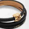 Anagram Bombé Twist-Armband aus Kalbsleder Anagram Bombé Twist-Armband aus Kalbsleder