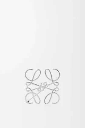 Anagram-Brosche aus Metall