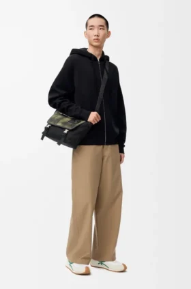 Anagram-Hoodie mit Reissverschluss aus Wolle