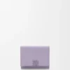 Anagramm-Portemonnaie, dreifach gefaltet, aus Kalbsleder mit Pebble-Struktur Anagramm-Portemonnaie, dreifach gefaltet, aus Kalbsleder mit Pebble-Struktur