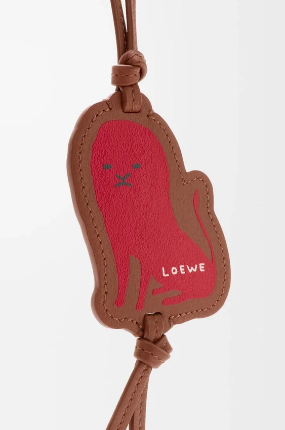 Anhänger mit Löwen-Motiv Anhänger mit Löwen-Motiv