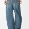 Barrel-Jeans aus Denim Barrel-Jeans aus Denim