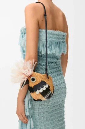Bird-Tasche aus Iraca-Palmenblättern und Kalbsleder