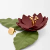Blumen-Anstecknadel aus klassischem Kalbsleder