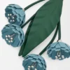 Blumenanhänger aus klassischem Kalbsleder Blumenanhänger aus klassischem Kalbsleder