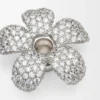 Blumenhut-Anhänger aus Sterlingsilber und Kristallen Blumenhut-Anhänger aus Sterlingsilber und Kristallen