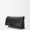 Bob Folded Tote Bag aus glänzendem, geschmeidigem Kalbsleder Bob Folded Tote Bag aus glänzendem, geschmeidigem Kalbsleder