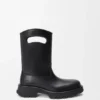 Bobby-Stiefel aus pflanzlich gegerbtem Kalbsleder Bobby-Stiefel aus pflanzlich gegerbtem Kalbsleder