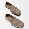 Bobine-Loafer aus Kalbsveloursleder Bobine-Loafer aus Kalbsveloursleder