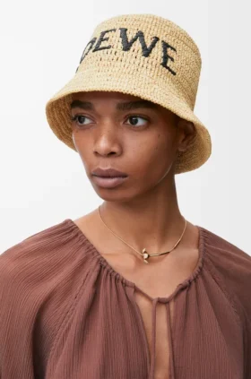 Bucket-Hut aus Raffia