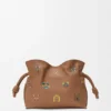 Cats Mini Flamenco Clutch aus Nappa-Kalbsleder Cats Mini Flamenco Clutch aus Nappa-Kalbsleder