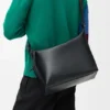 Cubi Crossbody-Tasche aus geschmeidigem, glattem Kalbsleder und Jacquard Cubi Crossbody-Tasche aus geschmeidigem, glattem Kalbsleder und Jacquard