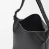 Cubi Crossbody-Tasche aus geschmeidigem, glattem Kalbsleder und Jacquard Cubi Crossbody-Tasche aus geschmeidigem, glattem Kalbsleder und Jacquard