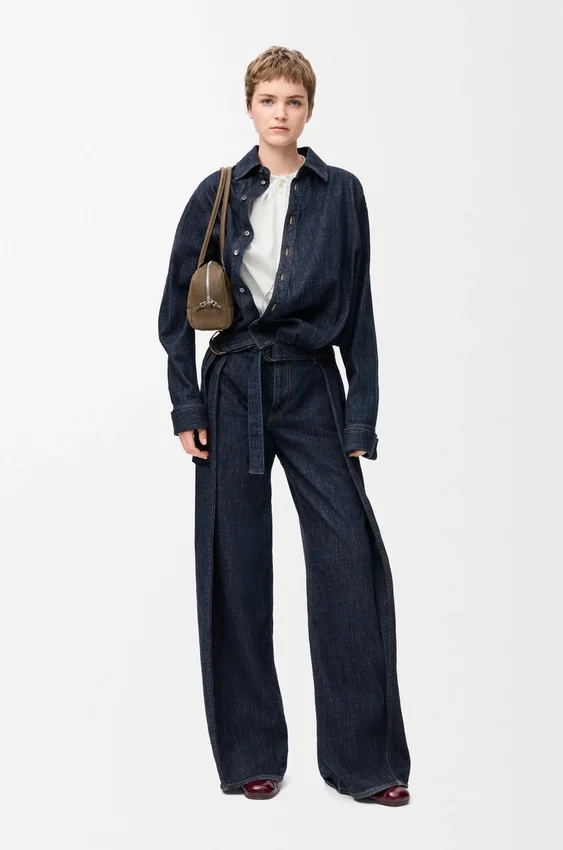 Drapiertes Hemd aus Denim Drapiertes Hemd aus Denim