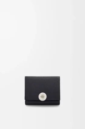 Dreifach gefaltetes Portemonnaie aus Kalbsleder mit Pebble-Prägung