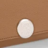Dreifach gefaltetes Portemonnaie aus Kalbsleder mit Pebble-Prägung