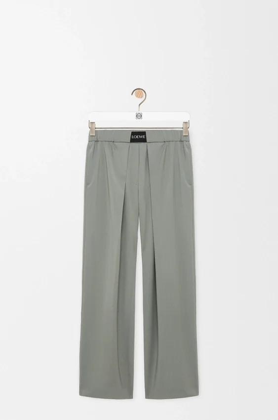 Elastische Hose aus Wolle Elastische Hose aus Wolle
