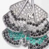 Feather-Ohrringe aus Sterlingsilber und Kristallen Feather-Ohrringe aus Sterlingsilber und Kristallen