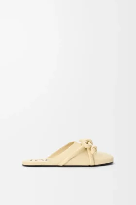 Flamenco-Knoten-Mule aus Lammleder