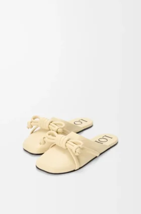Flamenco-Knoten-Mule aus Lammleder