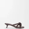 Flamenco-Knoten-Sandale aus Lammleder