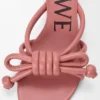 Flamenco-Knoten-Sandale aus Lammleder