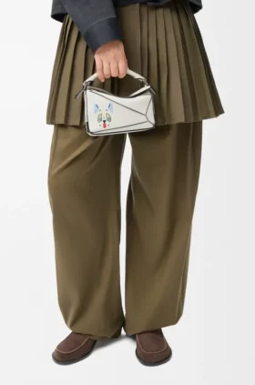 Futurist Cat Mini Puzzle-Tasche aus klassischem Kalbsleder