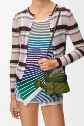 Giesskannen-Tasche aus Raffia und Kalbsleder