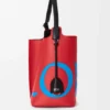 Grosse Bilbao Bucket mit übergrossem Logo aus glattem Kalbsleder