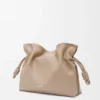 Grosse Flamenco-Clutch aus Nappa-Kalbsleder Grosse Flamenco-Clutch aus Nappa-Kalbsleder