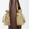 Grosse Flamenco-Clutch aus Nappa-Kalbsleder Grosse Flamenco-Clutch aus Nappa-Kalbsleder