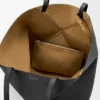 Grosse, horizontale Puzzle Fold-Tragetasche aus weichem, genarbtem Kalbsleder Grosse, horizontale Puzzle Fold-Tragetasche aus weichem, genarbtem Kalbsleder