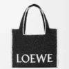 Grosse Loewe Font Tote aus Raffia