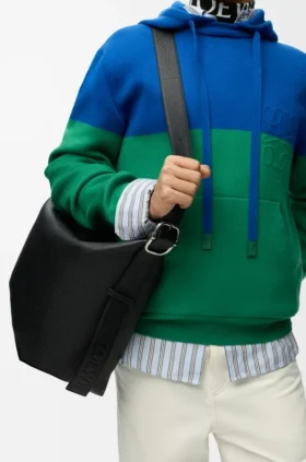 Grosse Loop Hobo aus geschmeidigem genarbtem Kalbsleder