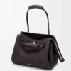 Grosse Madrid-Tasche aus geschmeidigem genarbtem Kalbsleder Grosse Madrid-Tasche aus geschmeidigem genarbtem Kalbsleder