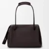 Grosse Madrid-Tasche aus geschmeidigem genarbtem Kalbsleder Grosse Madrid-Tasche aus geschmeidigem genarbtem Kalbsleder