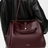 Grosse Madrid-Tasche aus geschmeidigem Kalbsleder Grosse Madrid-Tasche aus geschmeidigem Kalbsleder
