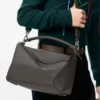 Grosse Puzzle-Tasche aus geschmeidigem genarbtem Kalbsleder Grosse Puzzle-Tasche aus geschmeidigem genarbtem Kalbsleder