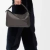 Grosse Puzzle-Tasche aus geschmeidigem genarbtem Kalbsleder Grosse Puzzle-Tasche aus geschmeidigem genarbtem Kalbsleder