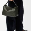 Grosse Puzzle-Tasche aus geschmeidigem genarbtem Kalbsleder Grosse Puzzle-Tasche aus geschmeidigem genarbtem Kalbsleder