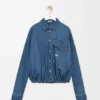Hemd mit Gürtel aus Denim Hemd mit Gürtel aus Denim