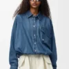 Hemd mit Gürtel aus Denim Hemd mit Gürtel aus Denim