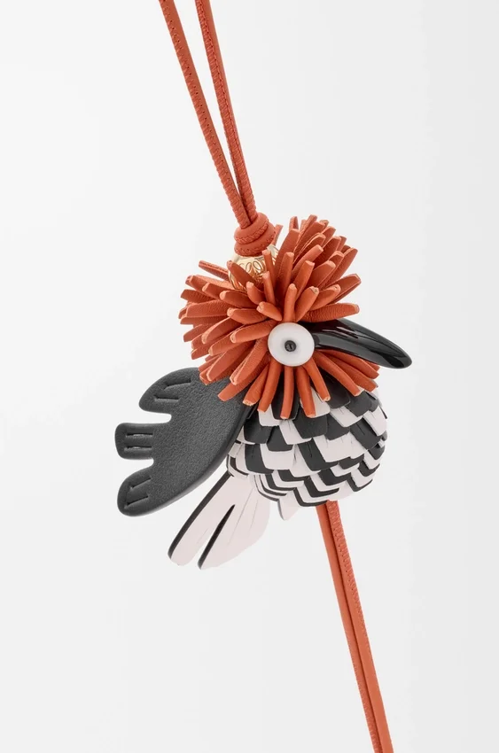Hoopoe-Vogel-Anhänger aus klassischem Kalbsleder Hoopoe-Vogel-Anhänger aus klassischem Kalbsleder
