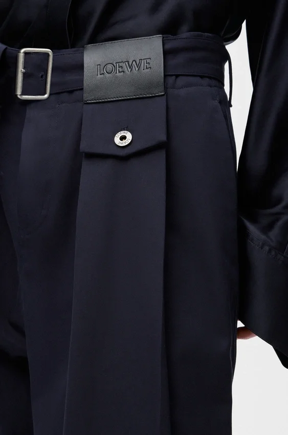 Hose aus Baumwolle und Seide Hose aus Baumwolle und Seide