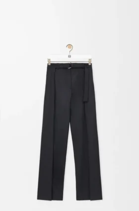 Hose mit Gürtel aus Wolle