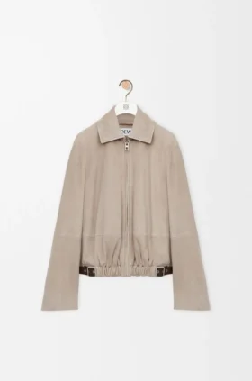 Jacke mit Gürtel aus Ziegenveloursleder
