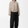 Jacke mit Gürtel aus Ziegenveloursleder Jacke mit Gürtel aus Ziegenveloursleder
